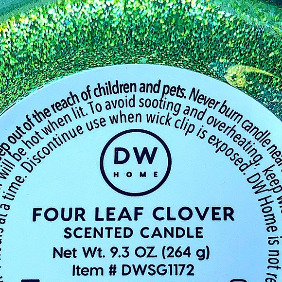 DW HOME CANDLE FOUR LEAF CLOVER RICHLY SCENTED 33 HRS GREEN SPARKLE NEW - Picture 3 of 3